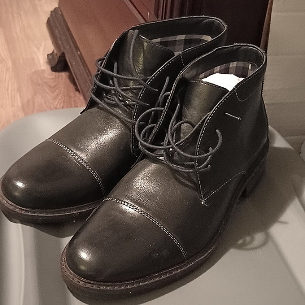Bostonian Commonwealth Dress Shoes..NWT